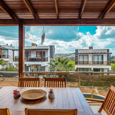 Beautiful 2 Bedroom House With Pool In Gumusluk Apartman *
