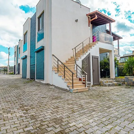 Beautiful 2 Bedroom House With Pool In Gumusluk