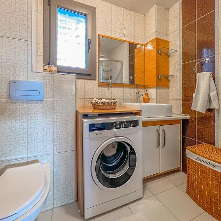 Beautiful 2 Br House With Pool In Gümüşlük