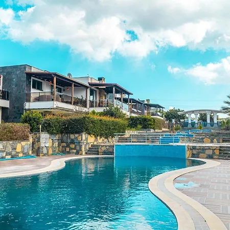 Beautiful 2 Br House With Pool In Gümüşlük Daire *